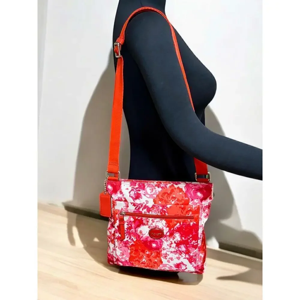 Coach F31963 Getaway Floral Print File Bag
